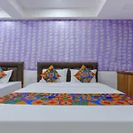 Fabhotel Shree