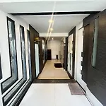 Marshall The Hotel
