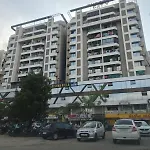 Hotel Royal Square By Sky Stays