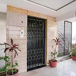 Fabhotel Ratna Palace