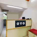 Hotel O Ellis