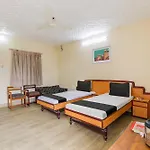 Hotel O Ellis