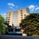 Hotel O Neek Palace
