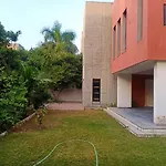 Villa-Safal Amrakunj