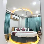 Hotel The Legend
