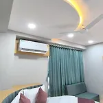 Hotel The Legend