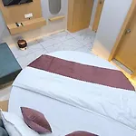 Hotel The Legend