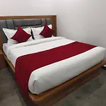Hotel Maruti R