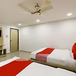 Oyo Flagship Hotel A1