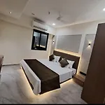 Hotel The 19