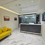 Hotel Maple Leaf