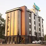 Hotel Pristine Residency