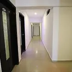 Oyo Rooms Swastik Char Rasta Cg Road