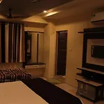 Apollo Hotel