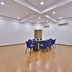 Oyo 5054 Sun-N-Step Club