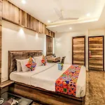 Hotel Summit