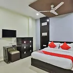 Oyo Flagship 19003 Hotel Rudra Mahal