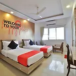Collection O 17189 Hotel Kanak Ashram Road