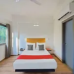 Oyo Townhouse 30 Ashram Road Ahmedabad