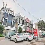 Oyo 3914 Hotel Legend