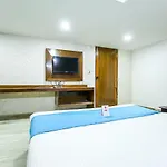 Oyo 893 Hotel Seven
