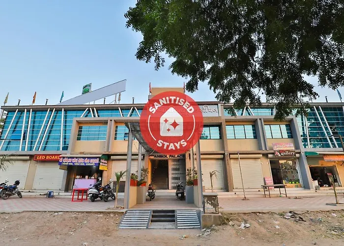 Oyo 23289 Hotel Anmol Palace