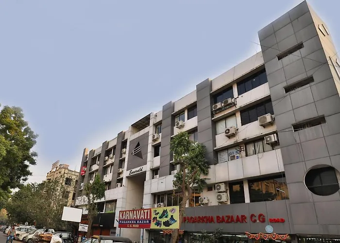 Oyo 11985 Hotel Khushboo