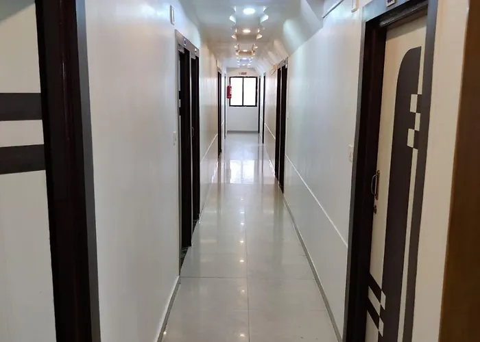 Hotel Vanya Palace