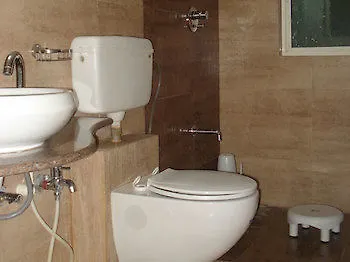 10Blossoms Signature Service Apartment