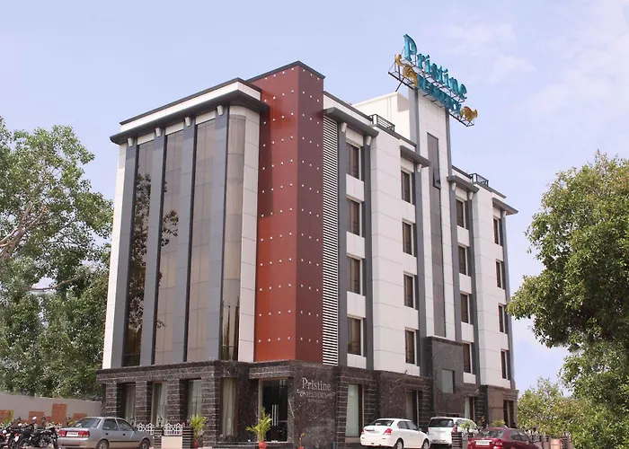 Hotel Pristine Residency