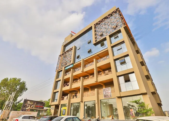 Oyo 16604 Hotel Sparsh Inn