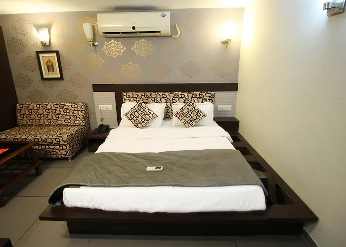 Oyo 4161 Hotel Shailly Inn