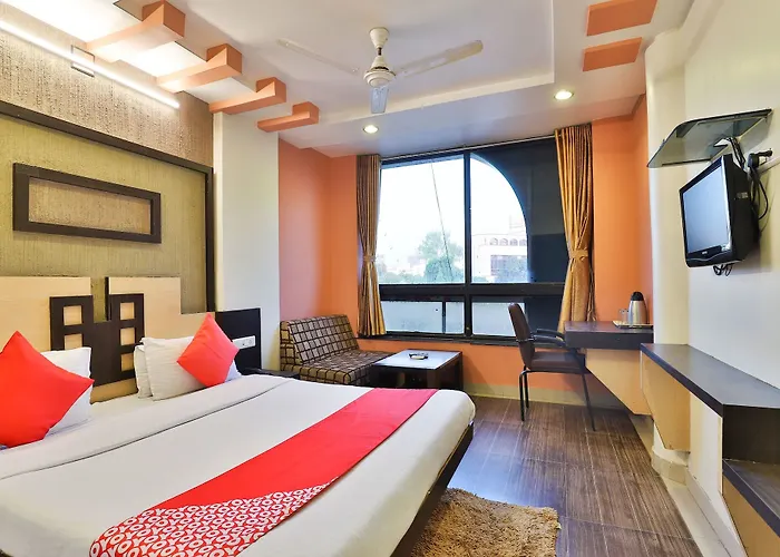 Oyo Rooms 229 Hotel Classic Inn