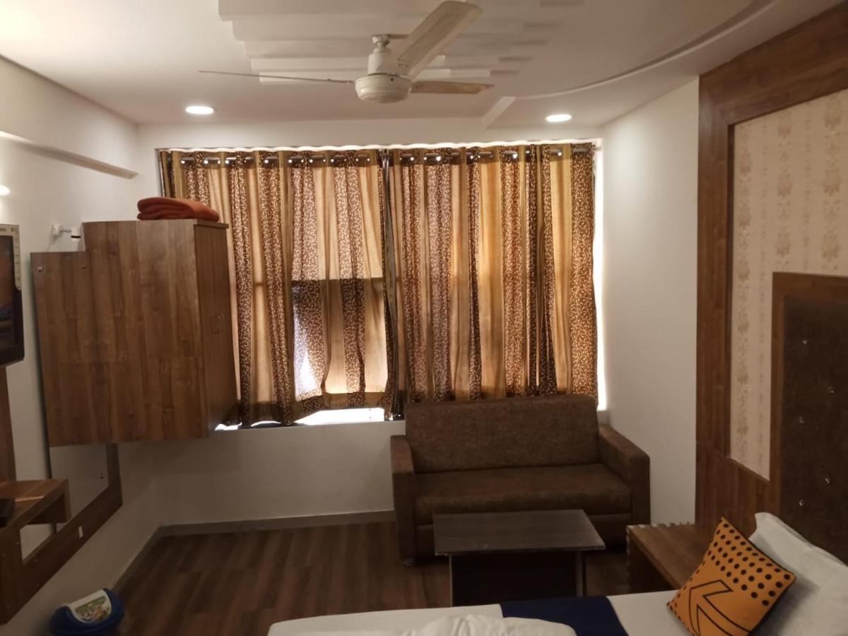Khushi Palace 2*