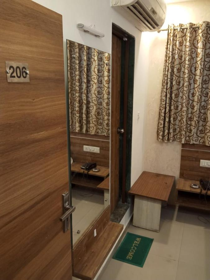Khushi Palace Guest house
