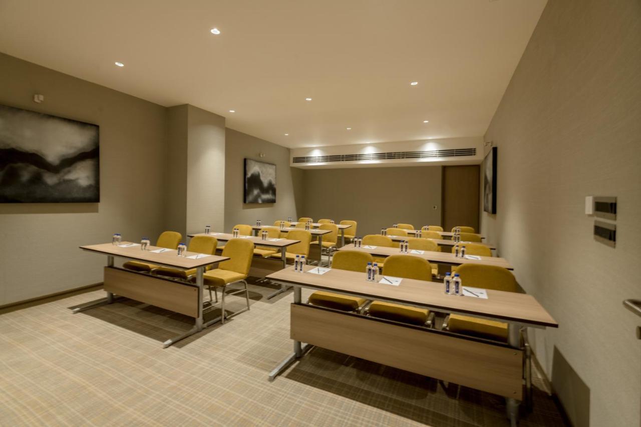 Hotel Wyndham Shela 5*