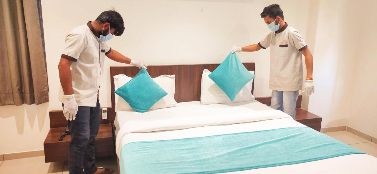 Hotel Sparsh - Chandkheda 4*