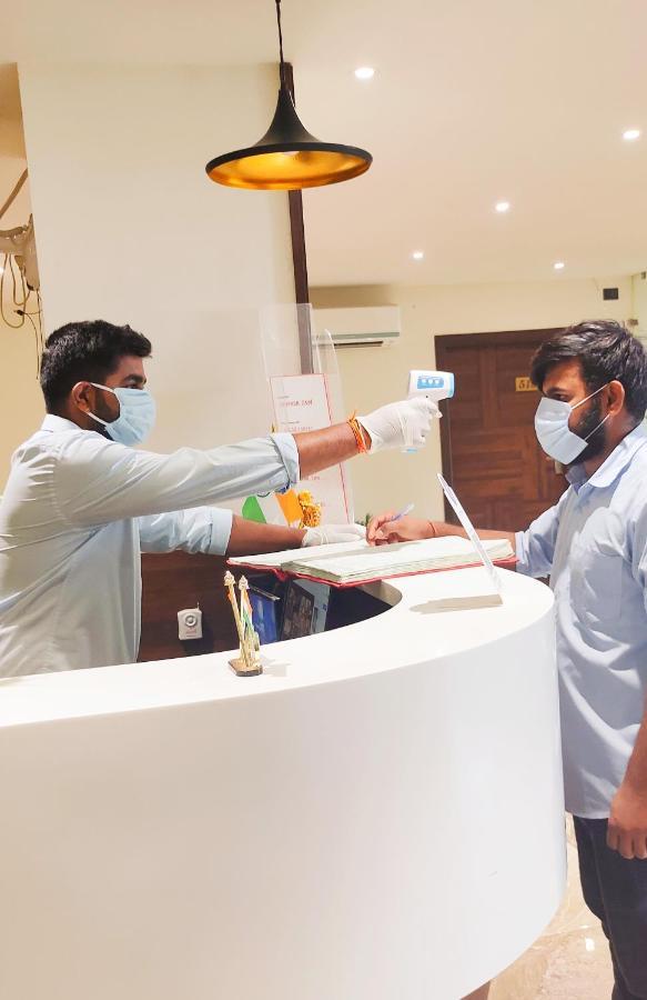 Hotel Sparsh - Chandkheda 4*