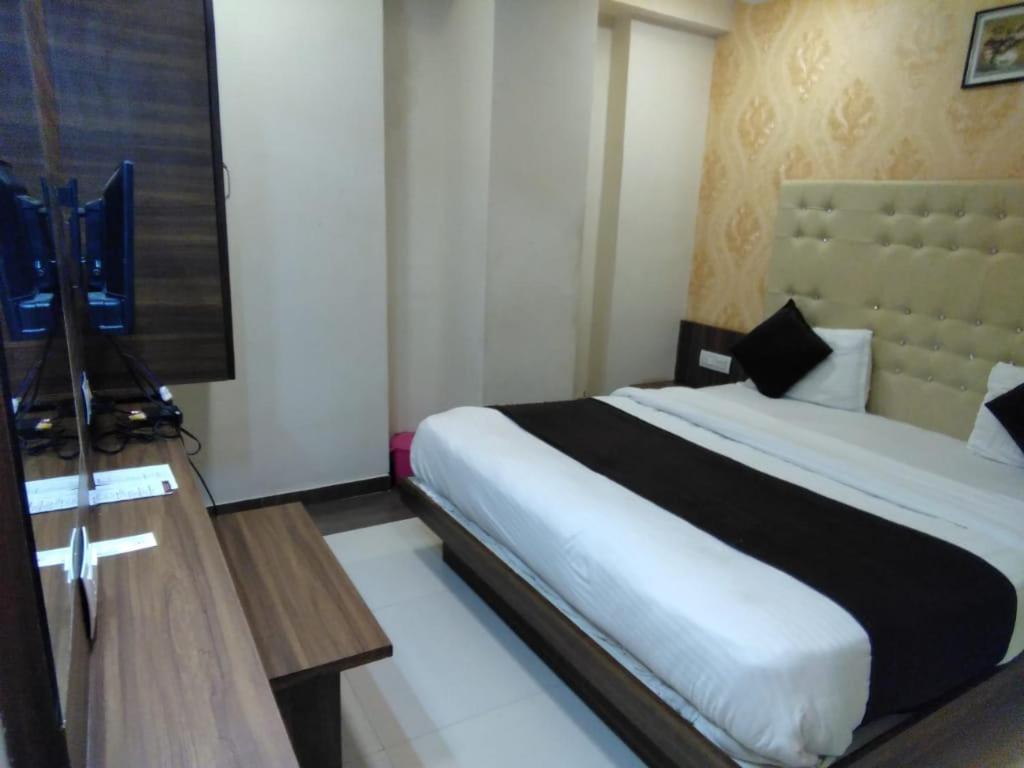 Hotel Leisure Ahmedabad