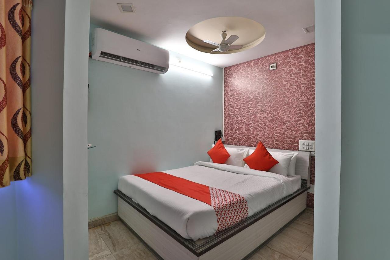 Oyo 39829 Kum Kum Palace Ahmedabad