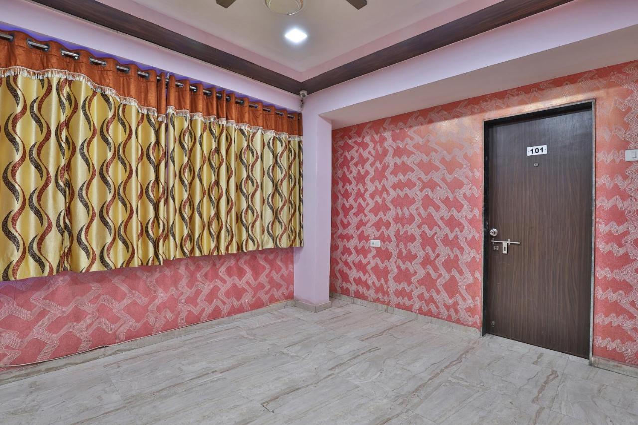 Oyo 39829 Kum Kum Palace Ahmedabad