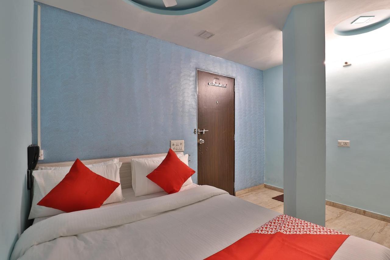 Hotel Oyo 39829 Kum Kum Palace 3*