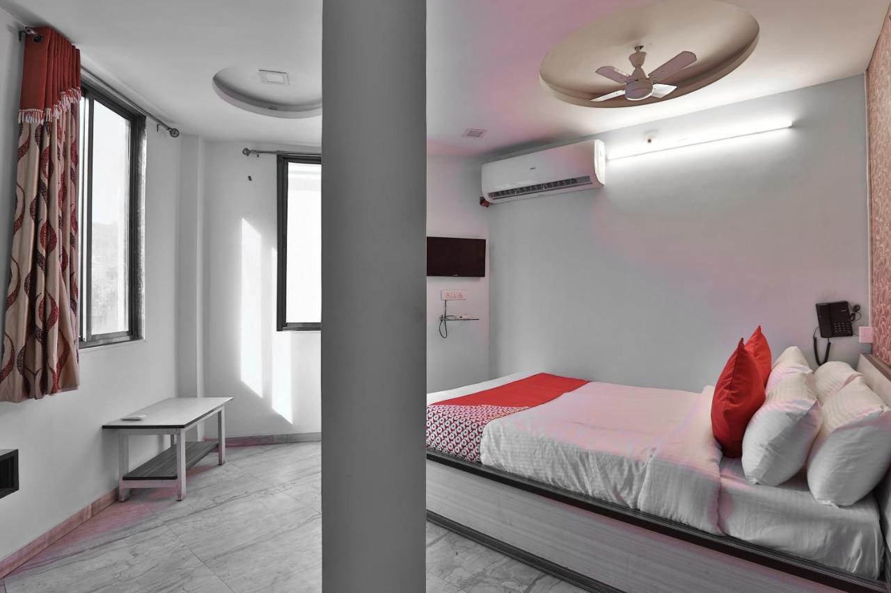 Hotel Oyo 39829 Kum Kum Palace
