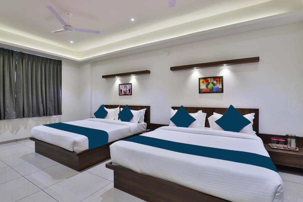 Hotel Sparsh - Chandkheda 4*