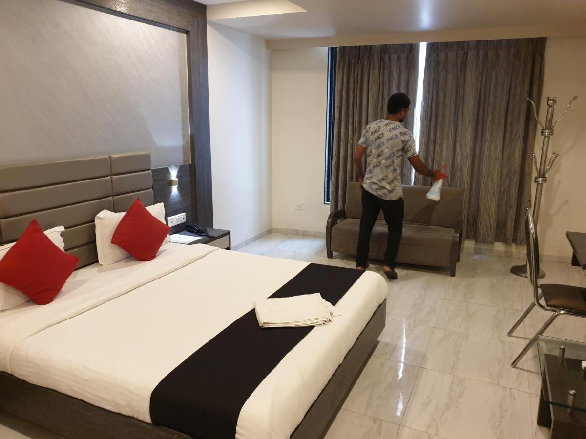 Unity 3* Ahmedabad