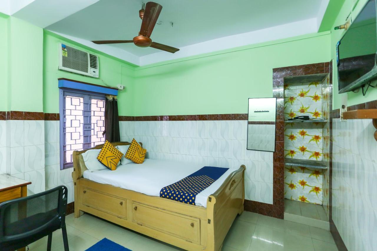 Oyo 67789 Savera Hotel Ahmedabad
