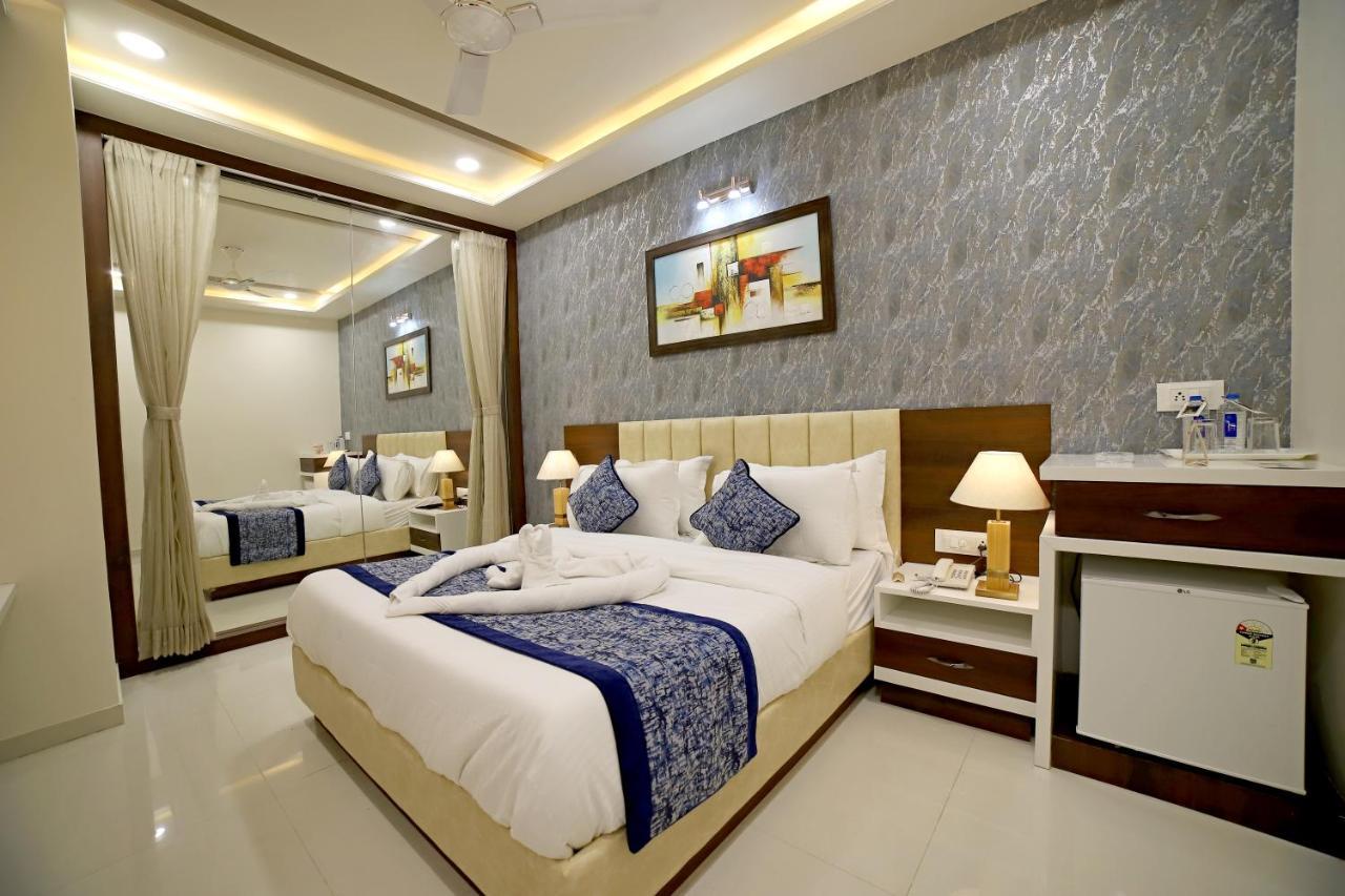 Priya Palace Hotel