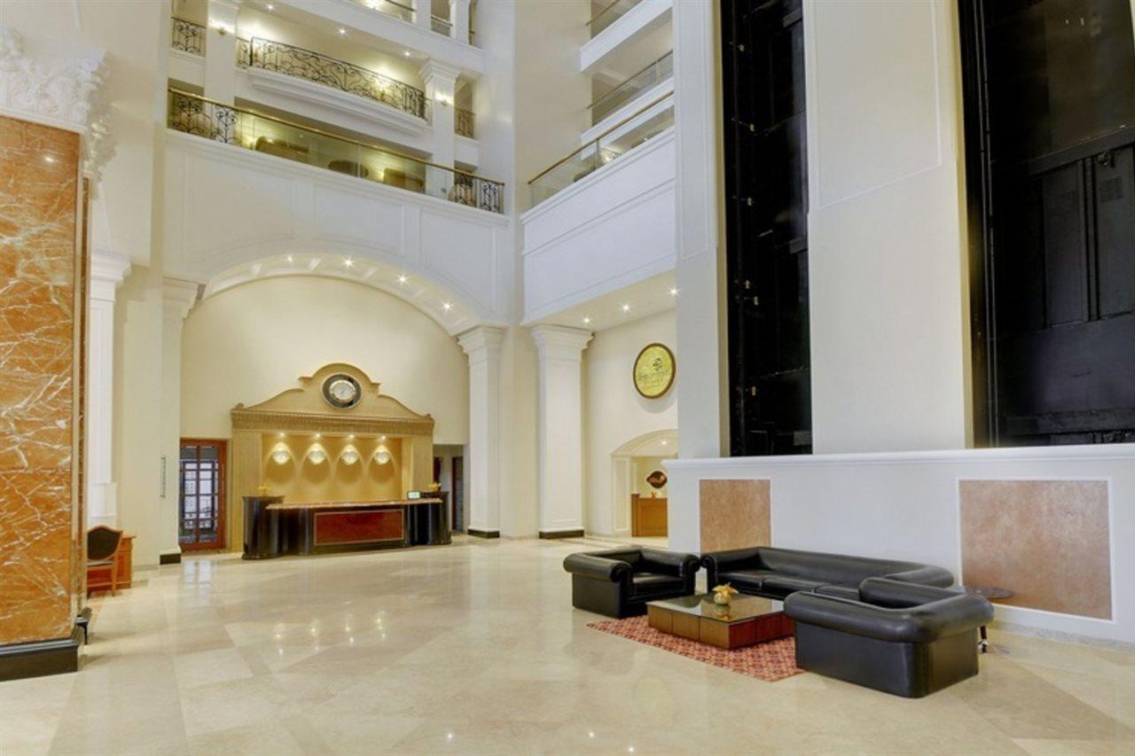 Lemon Tree Premier “the Atrium” Hotel