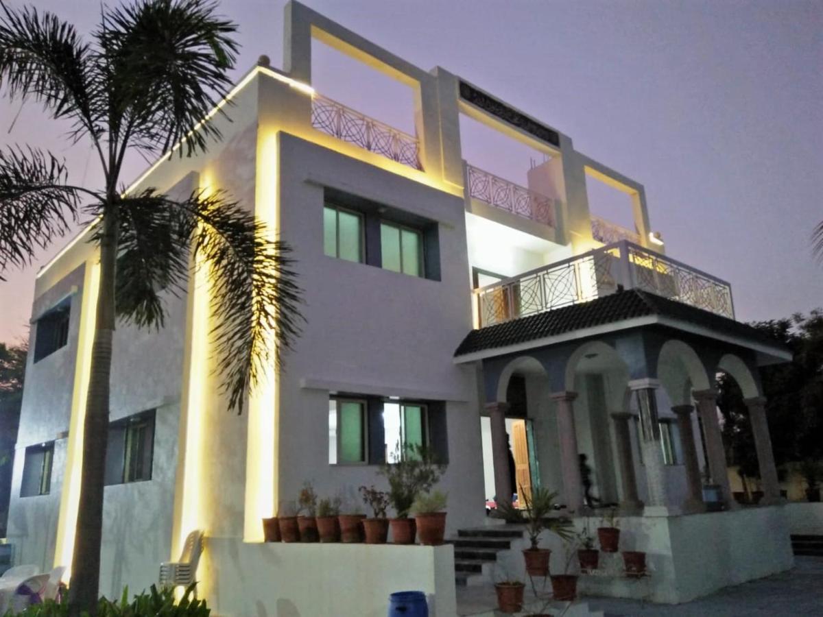Resort Royal Club &