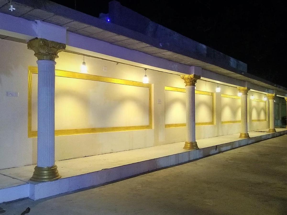 Royal Club & * Ahmedabad